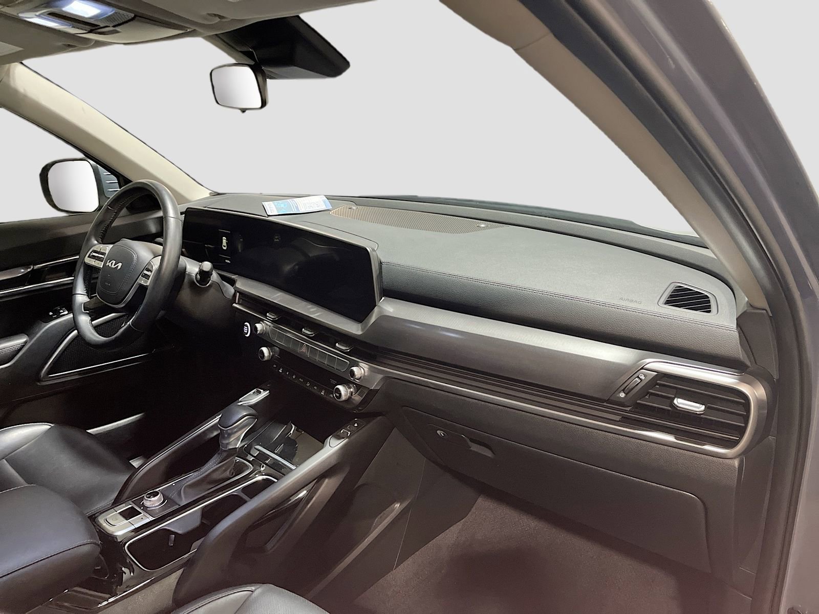 Used 2025 Kia Telluride S image 33