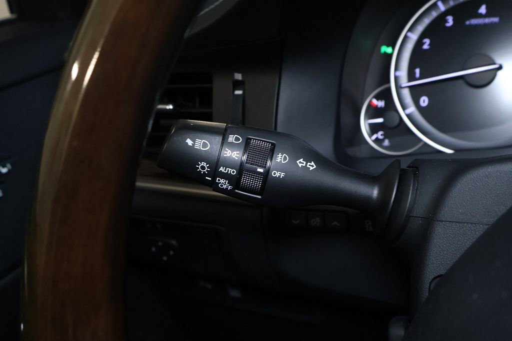 Used 2016 Lexus ES 350 w/ Navigation System Package FWD image 22