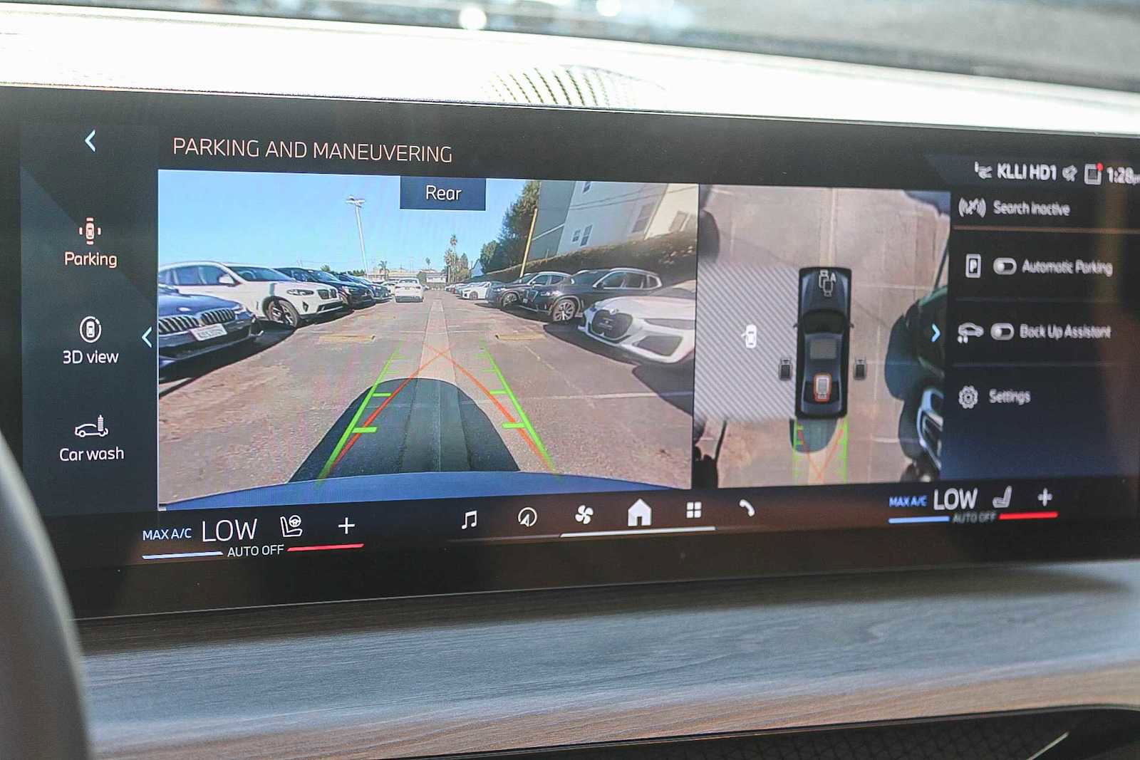 Certified 2025 BMW 330i Sedan w/ Premium Package image 35