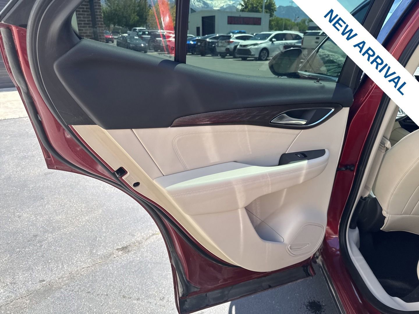 Used 2022 Buick Envision Avenir w/ Technology Package II FWD image 15