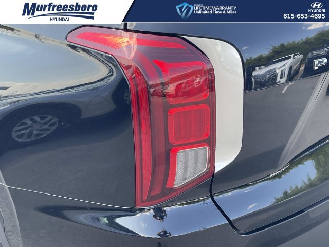 Used 2022 Hyundai Palisade SEL w/ Premium Package FWD image 12