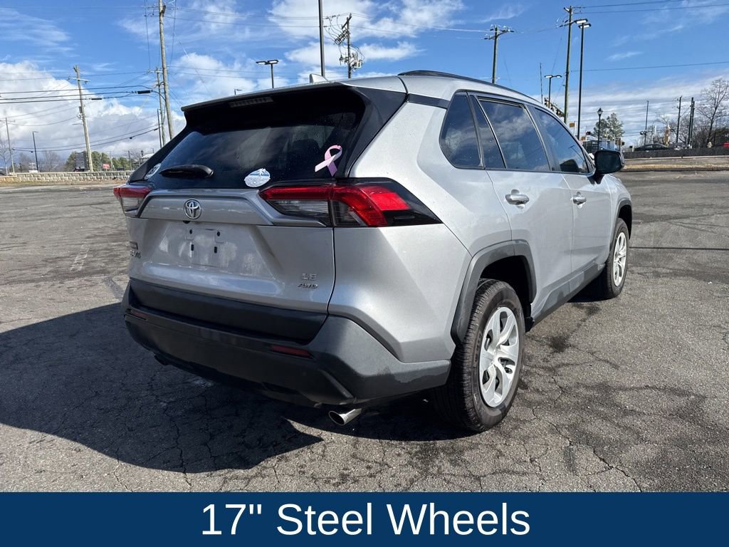 Used 2021 Toyota RAV4 LE image 11