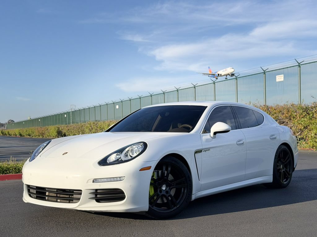 Used 2014 Porsche Panamera S RWD image 2