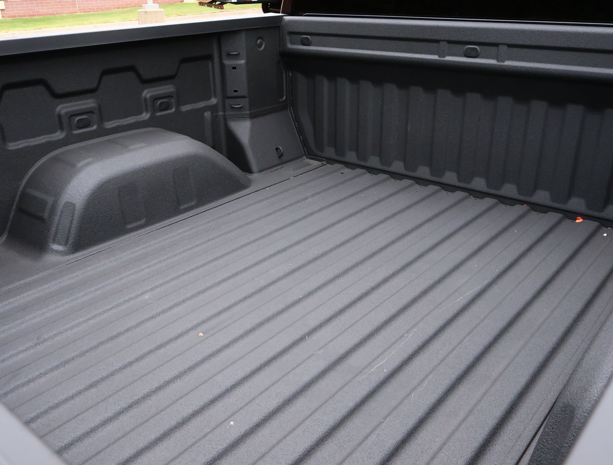 New 2026 Chevrolet Silverado 1500 Custom w/ LPO, Dark Essentials Package AWD/4WD image 23