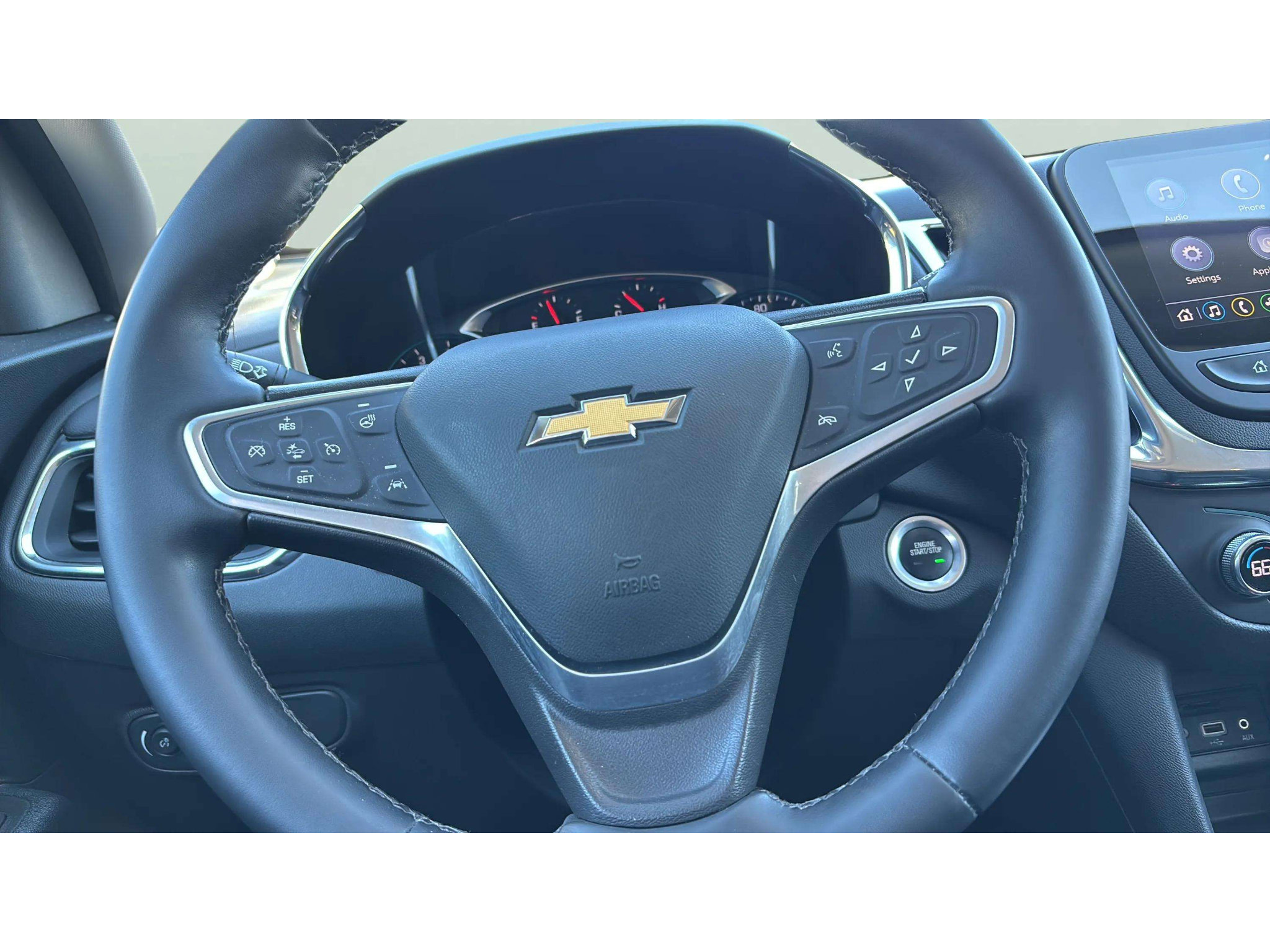 Used 2023 Chevrolet Equinox LT AWD/4WD image 13