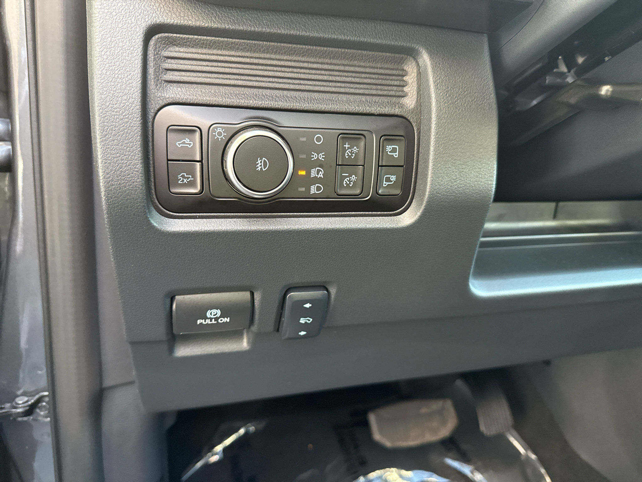 New 2027 Ford F250 Lariat w/ Black Appearance Package AWD/4WD image 16