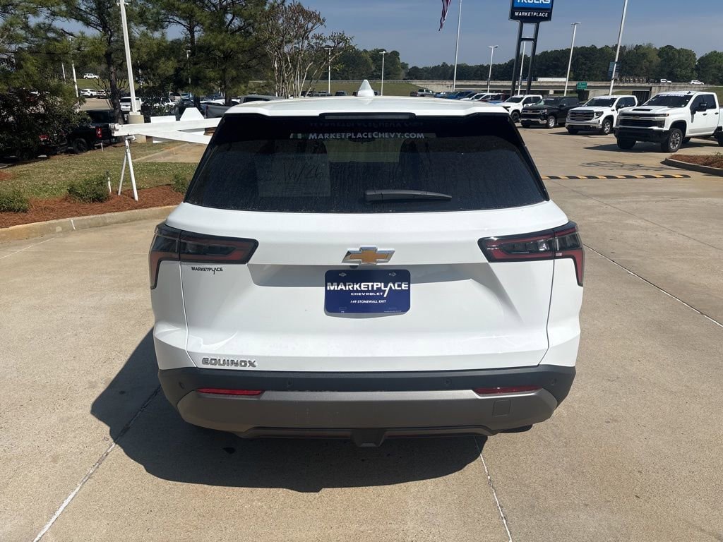 New 2026 Chevrolet Equinox LT w/ Convenience Package II image 11