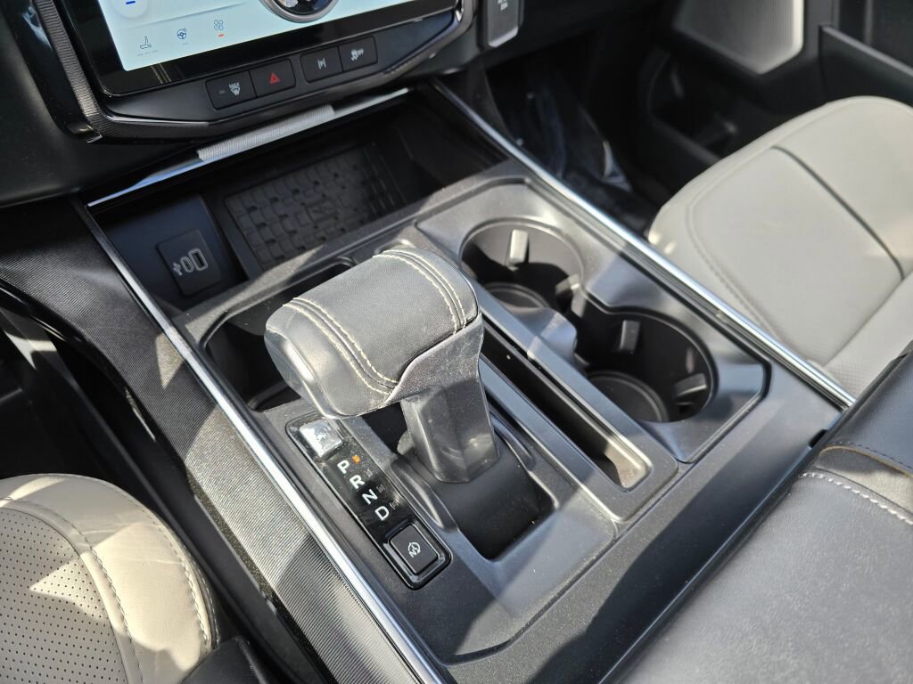 Used 2025 Ford F150 Lightning Platinum AWD/4WD image 26