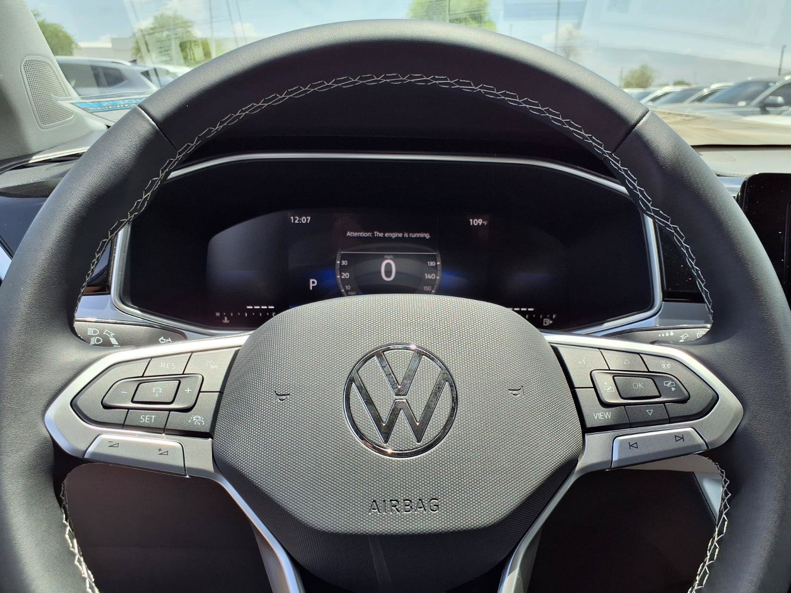 New 2026 Volkswagen Taos SE FWD image 15