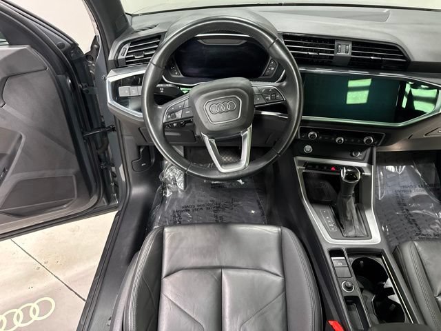 Used 2020 Audi Q3 2.0T Premium Plus AWD/4WD image 17