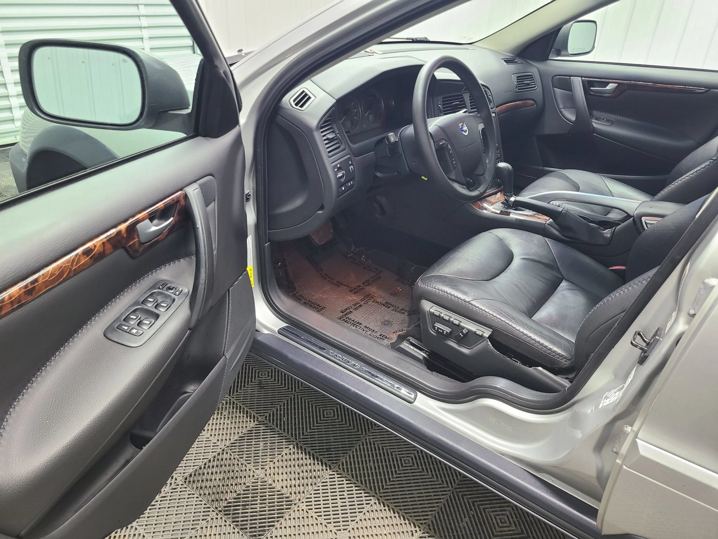 Used 2006 Volvo XC70 Ocean Race Edition AWD/4WD image 21