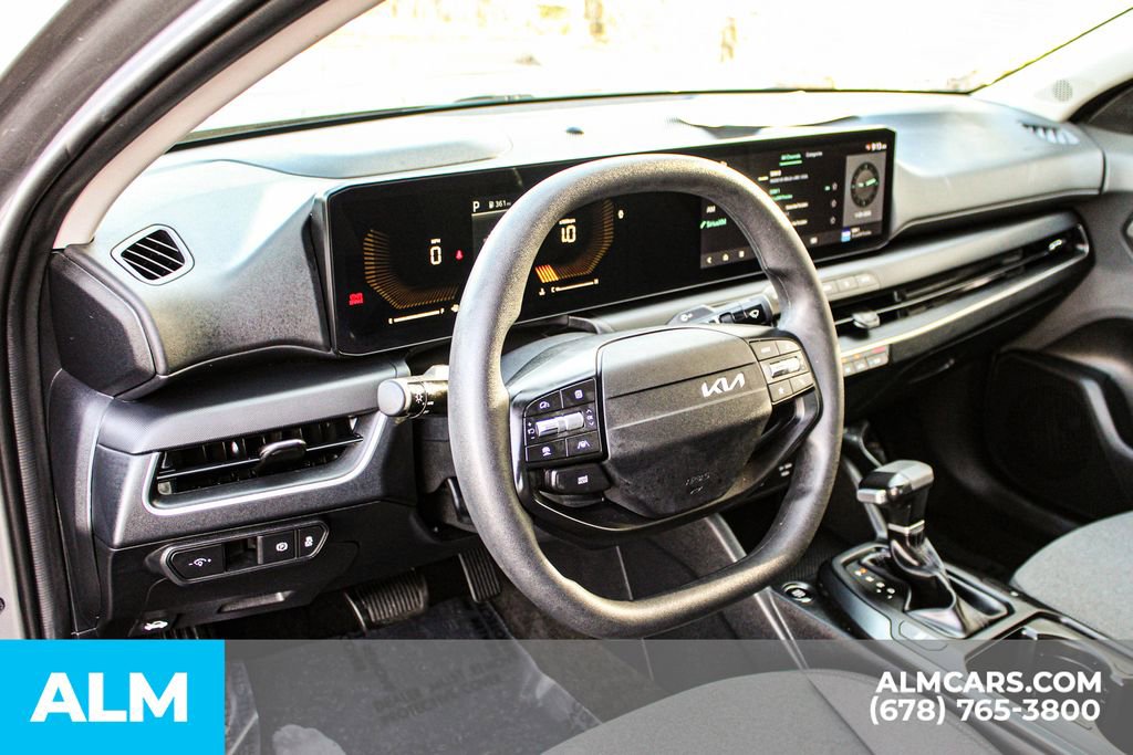 Used 2025 Kia K4 LXS image 22