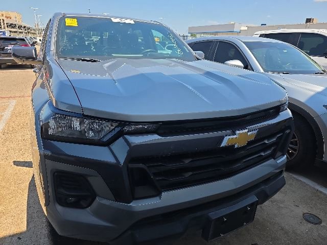 Used 2023 Chevrolet Colorado LT w/ LT Convenience Package II AWD/4WD image 8