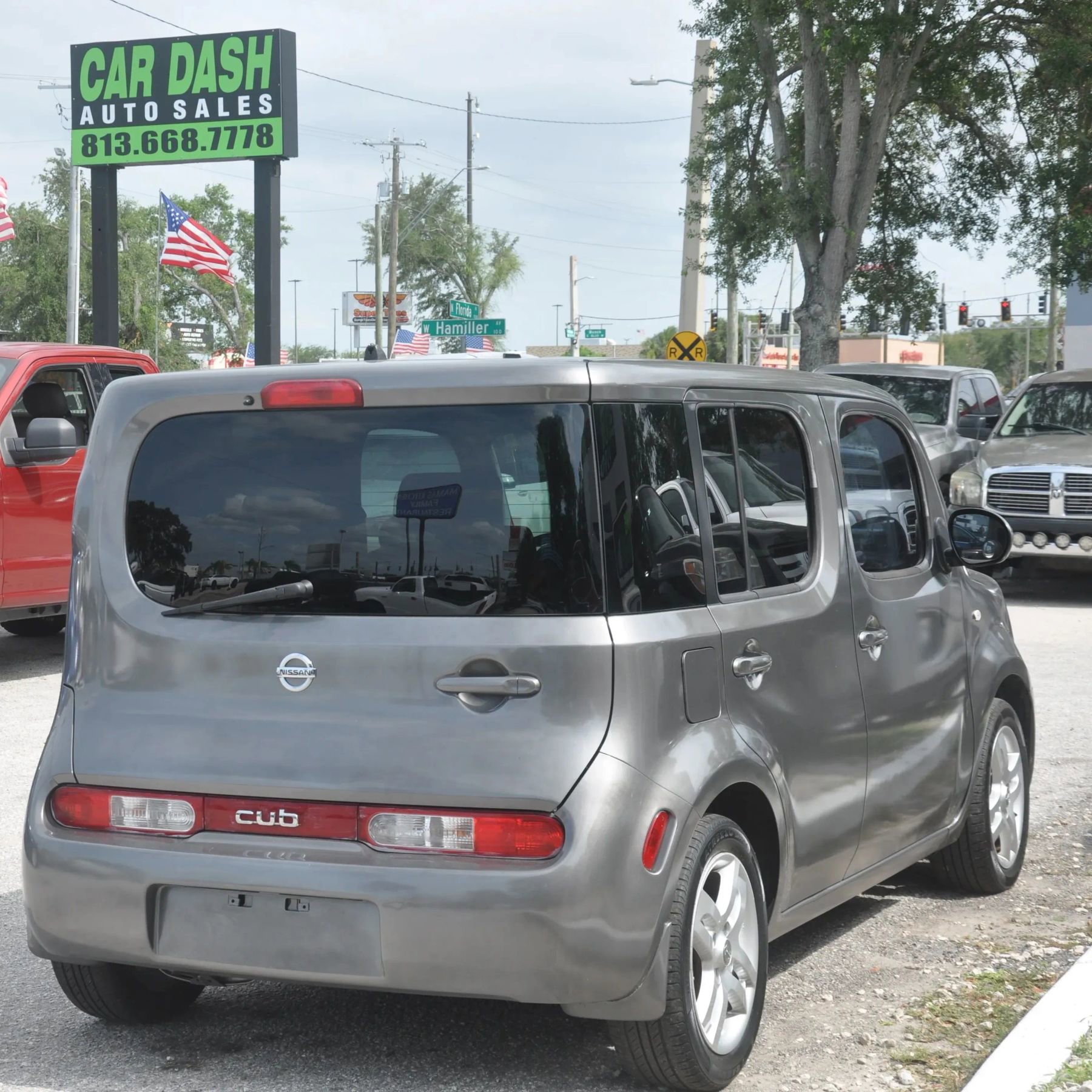 Used 2010 Nissan Cube 1.8 SL w/ Interior Designer Pkg FWD image 4