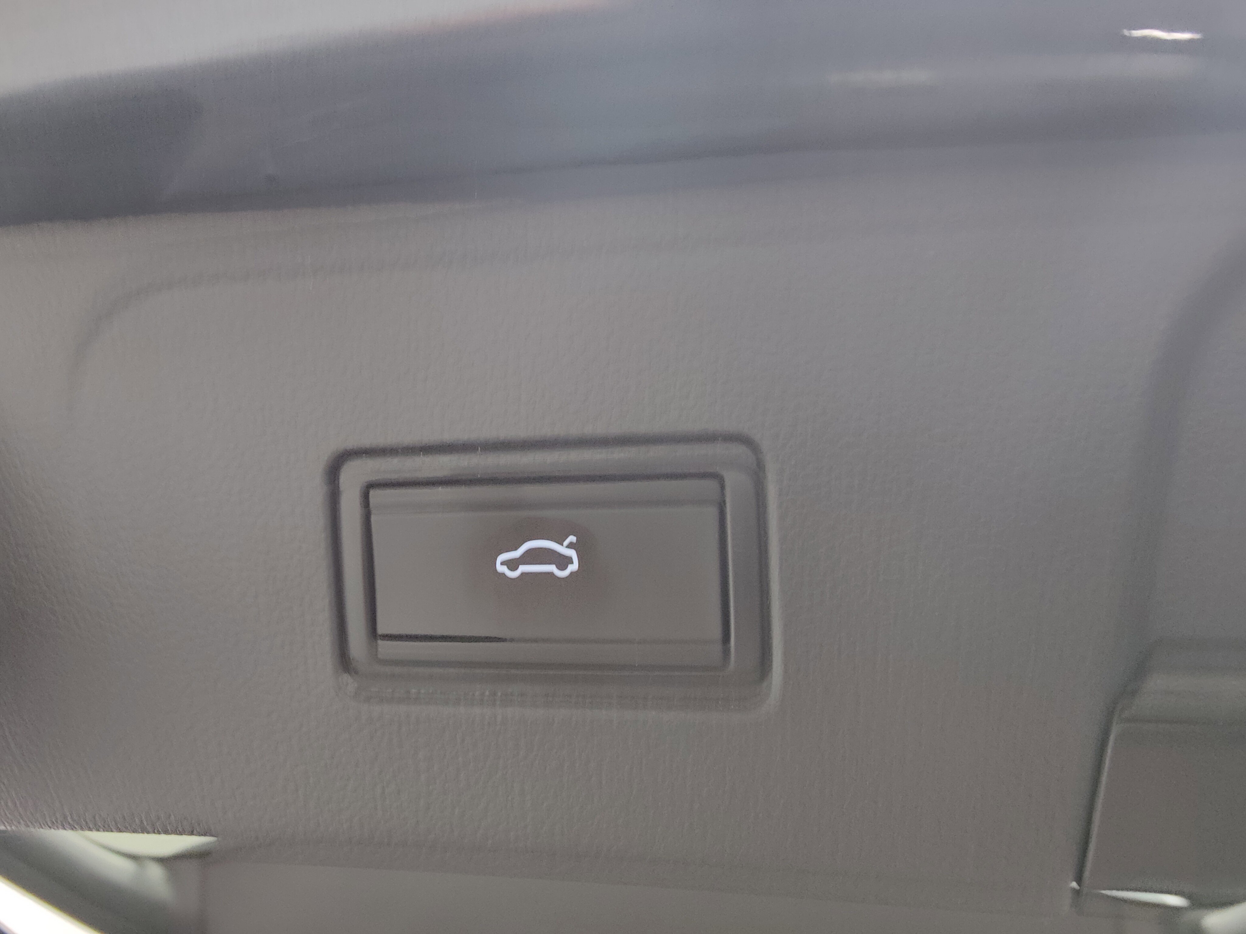 Certified 2022 Volkswagen Atlas SEL image 17