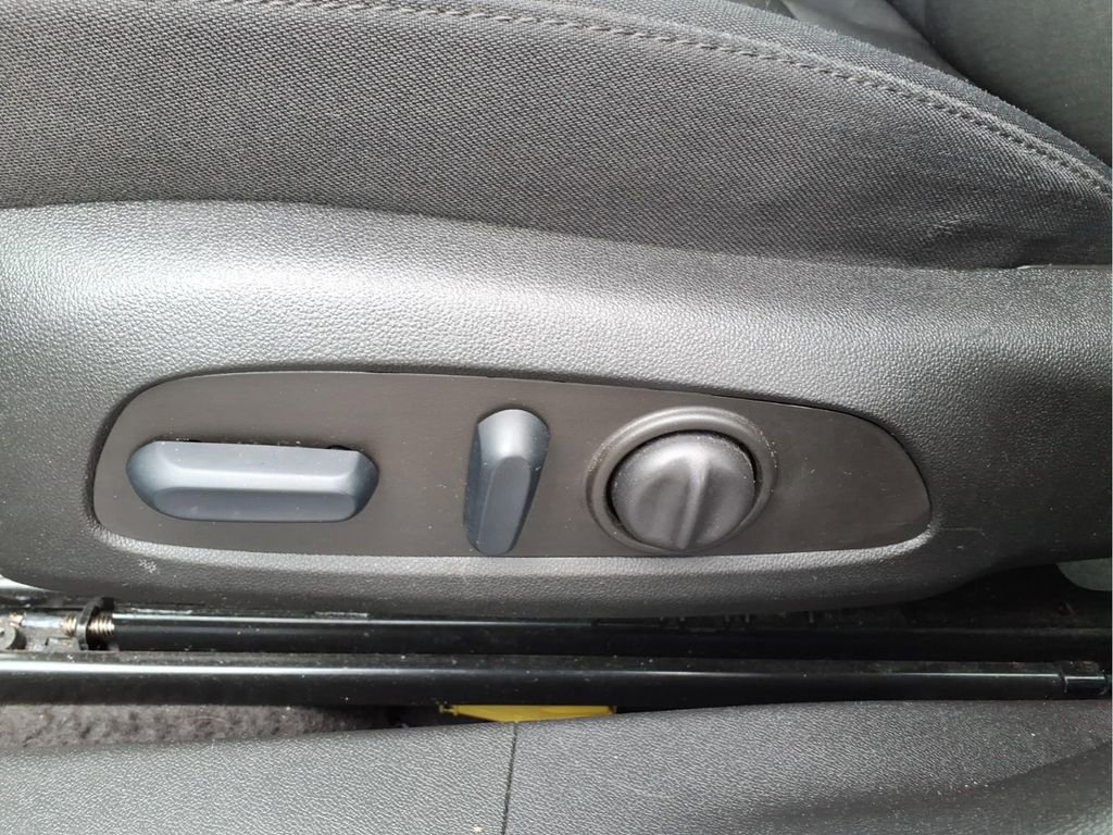 Used 2025 Chevrolet Malibu LT image 15