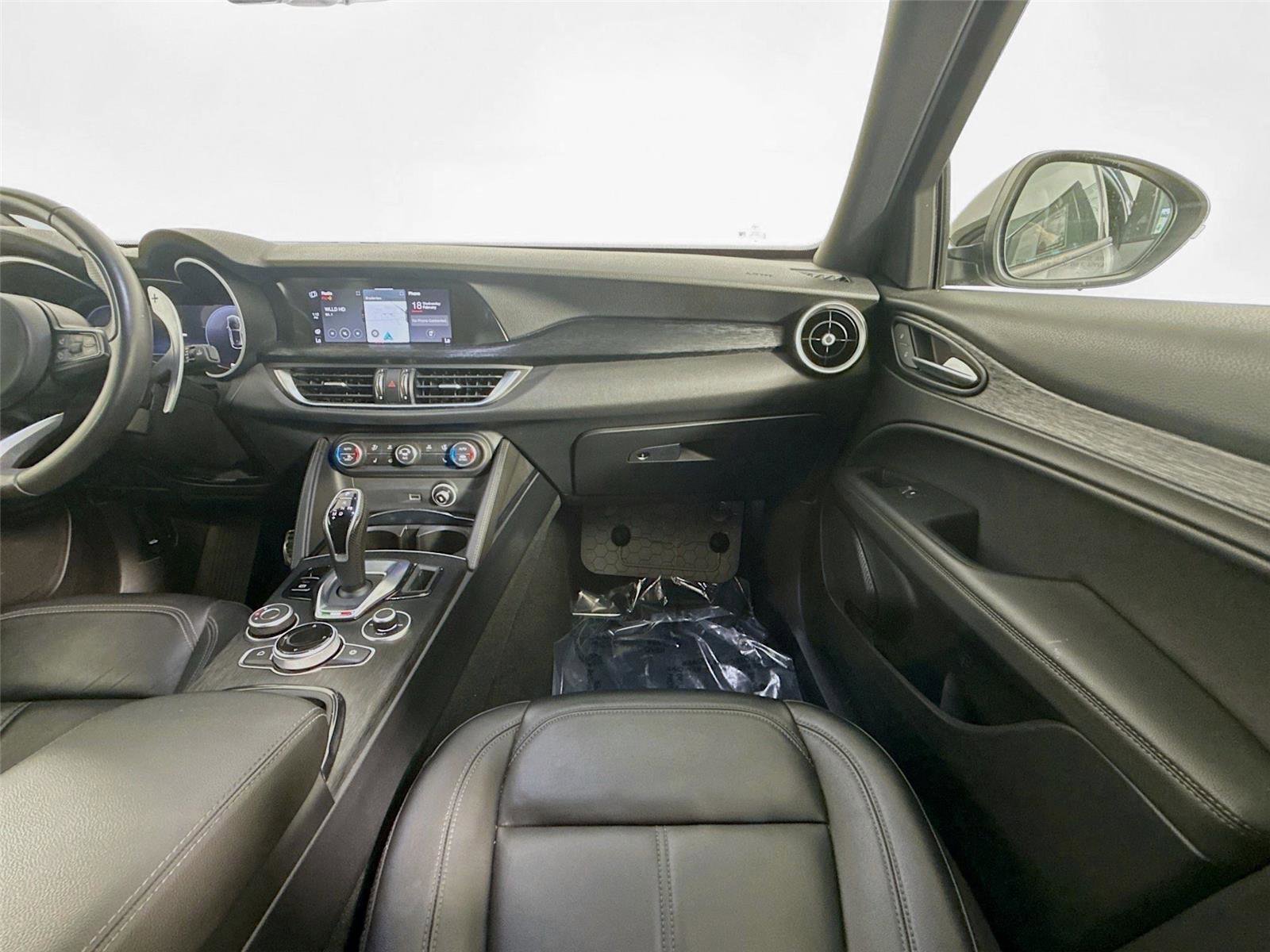 Used 2024 Alfa Romeo Stelvio Sprint RWD image 27