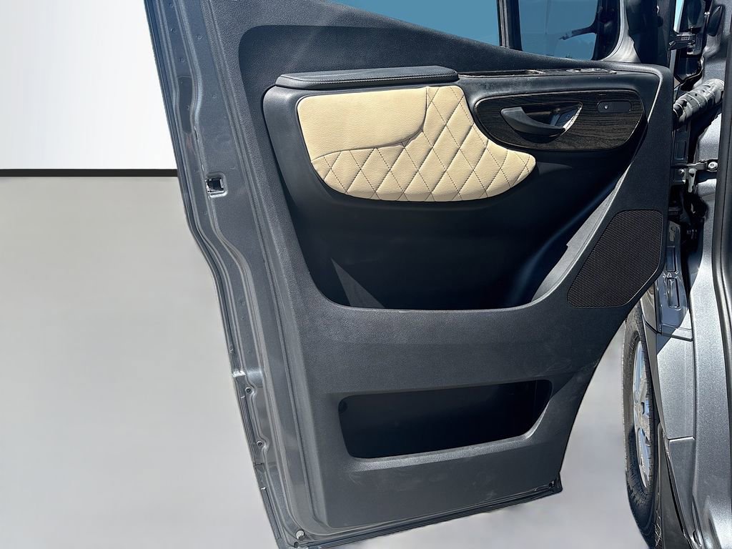 Used 2022 Mercedes-Benz Sprinter 2500 image 56