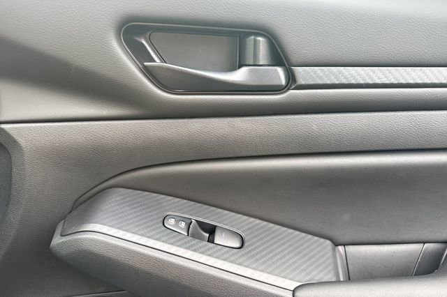 Used 2025 Nissan Altima 2.5 S image 18