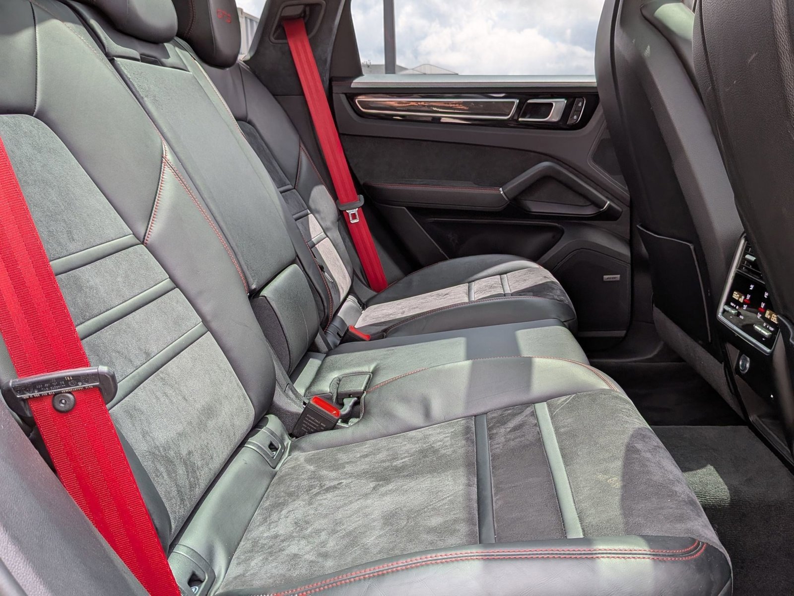 Used 2023 Porsche Cayenne GTS AWD/4WD image 22