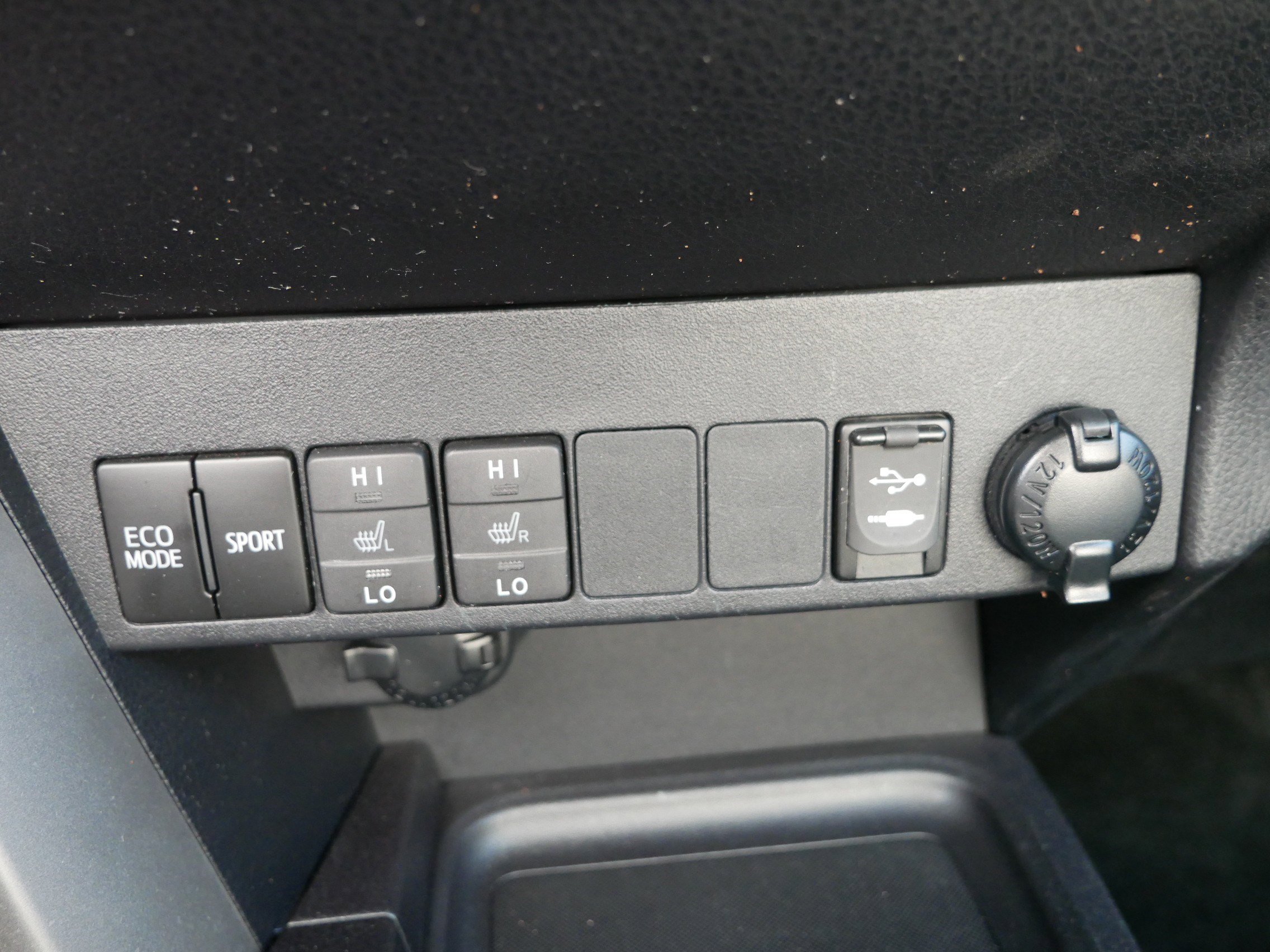 Used 2018 Toyota RAV4 Limited image 33