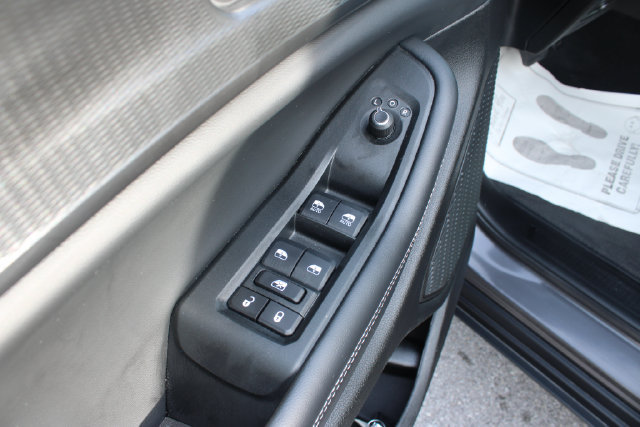 Used 2024 Jeep Grand Cherokee Laredo RWD image 11