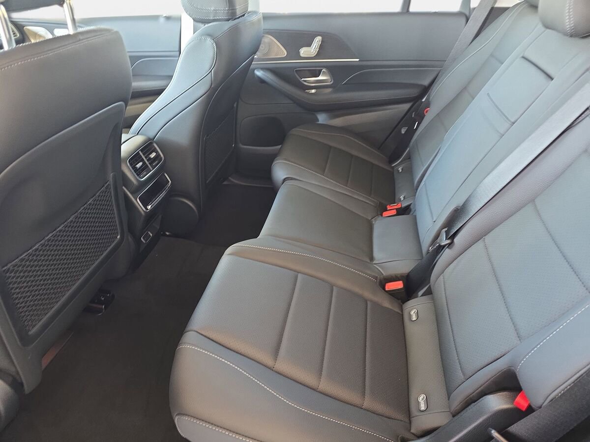 New 2026 Mercedes-Benz GLS 450 4MATIC image 14