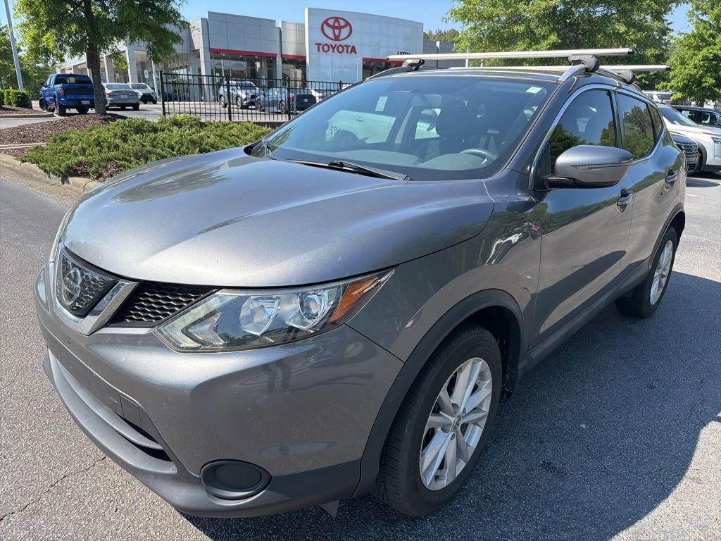 Used 2018 Nissan Rogue Sport SV FWD image 2