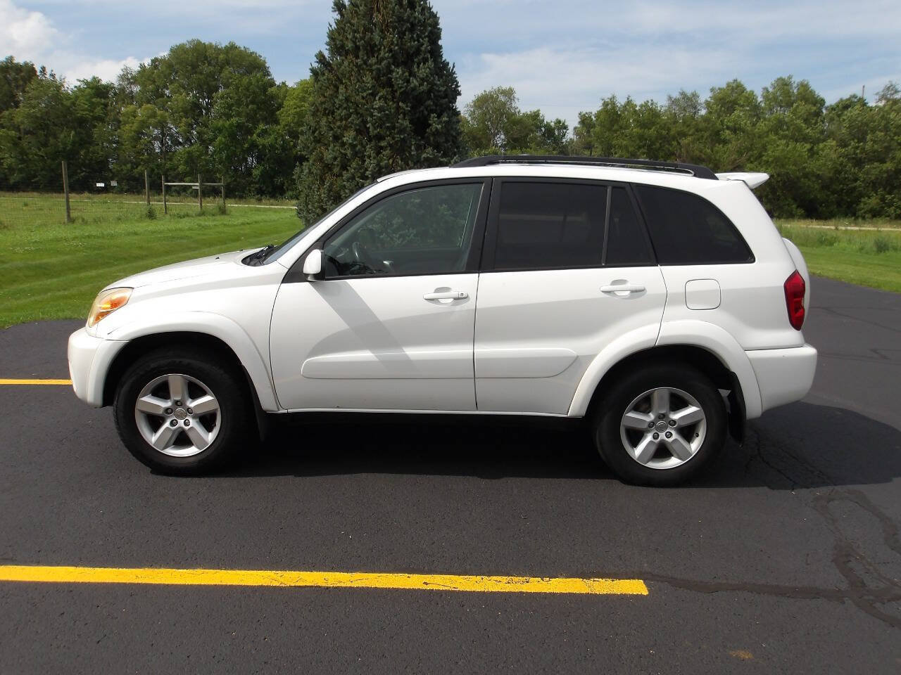 Used 2005 Toyota RAV4 4WD image 12
