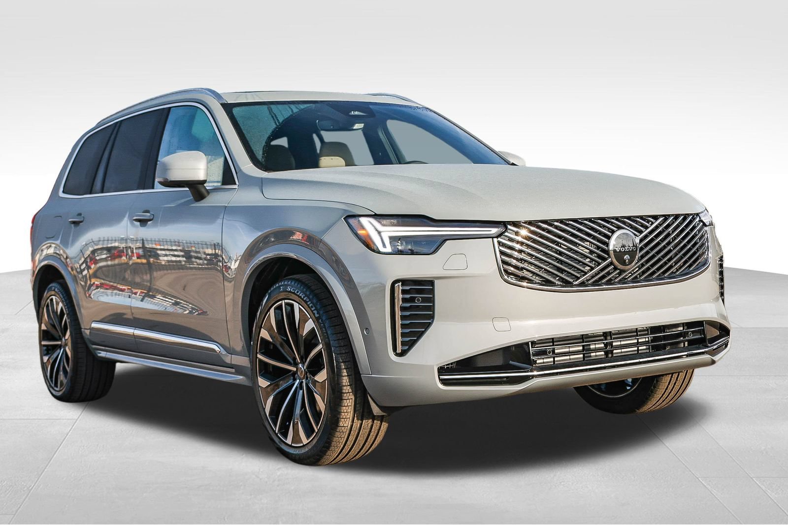 New 2026 Volvo XC90 T8 Plus w/ Protection Package AWD/4WD image 3