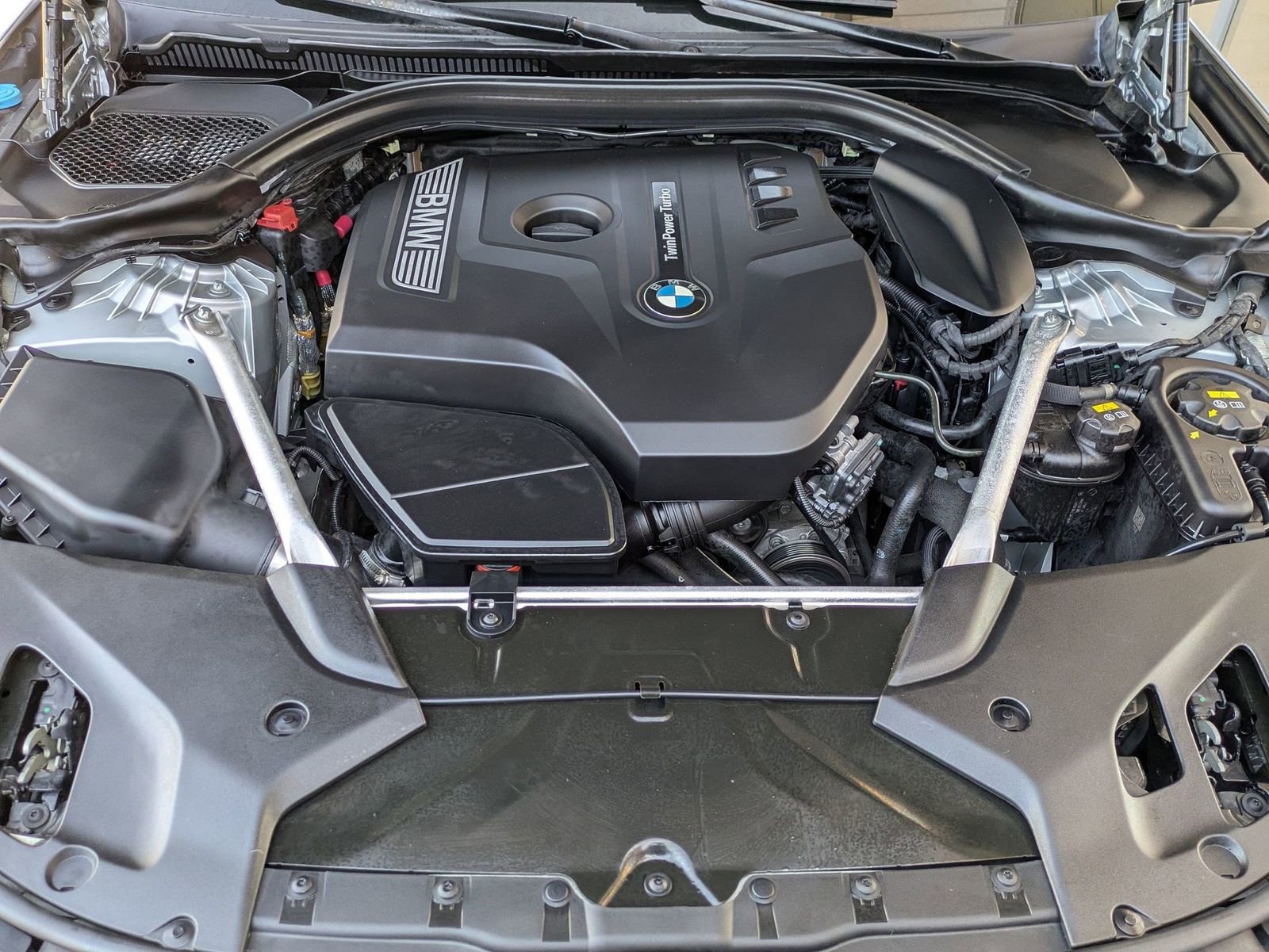 Used 2019 BMW 530i w/ Convenience Package image 23