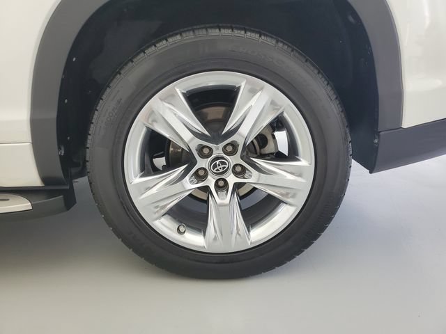 Used 2018 Toyota Highlander Limited FWD image 13