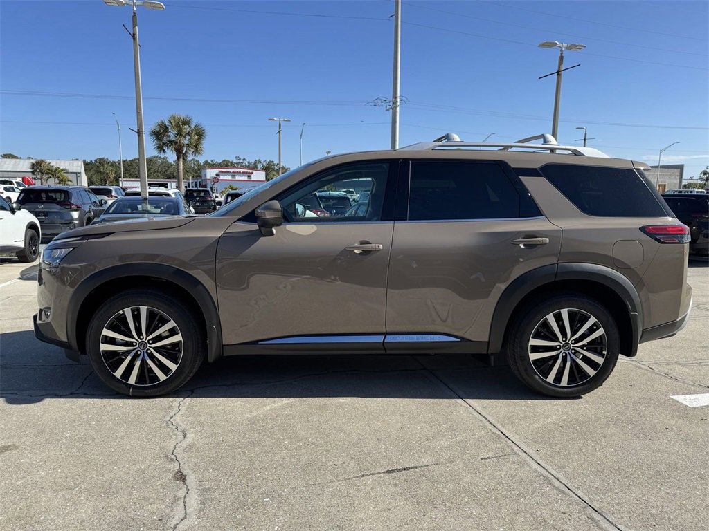 New 2025 Nissan Pathfinder Platinum w/ Black Appearance Package image 6
