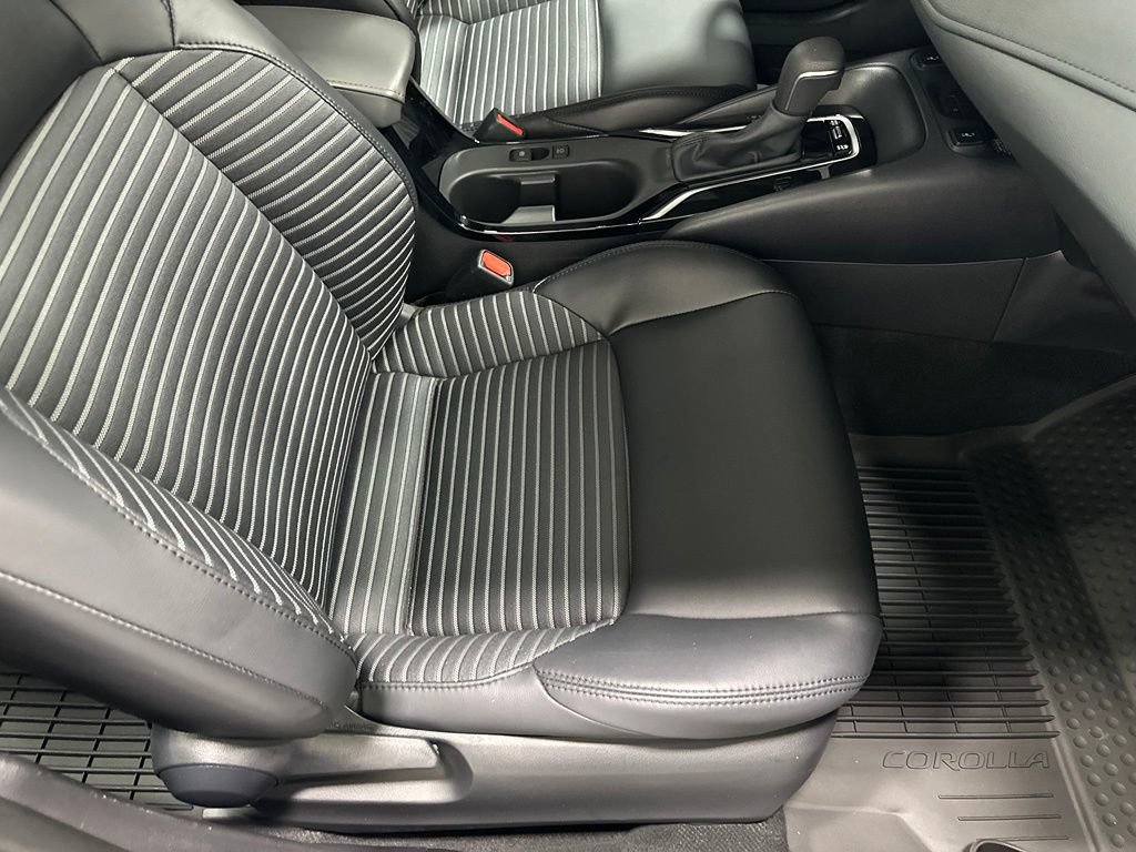 Used 2026 Toyota Corolla XSE FWD image 59