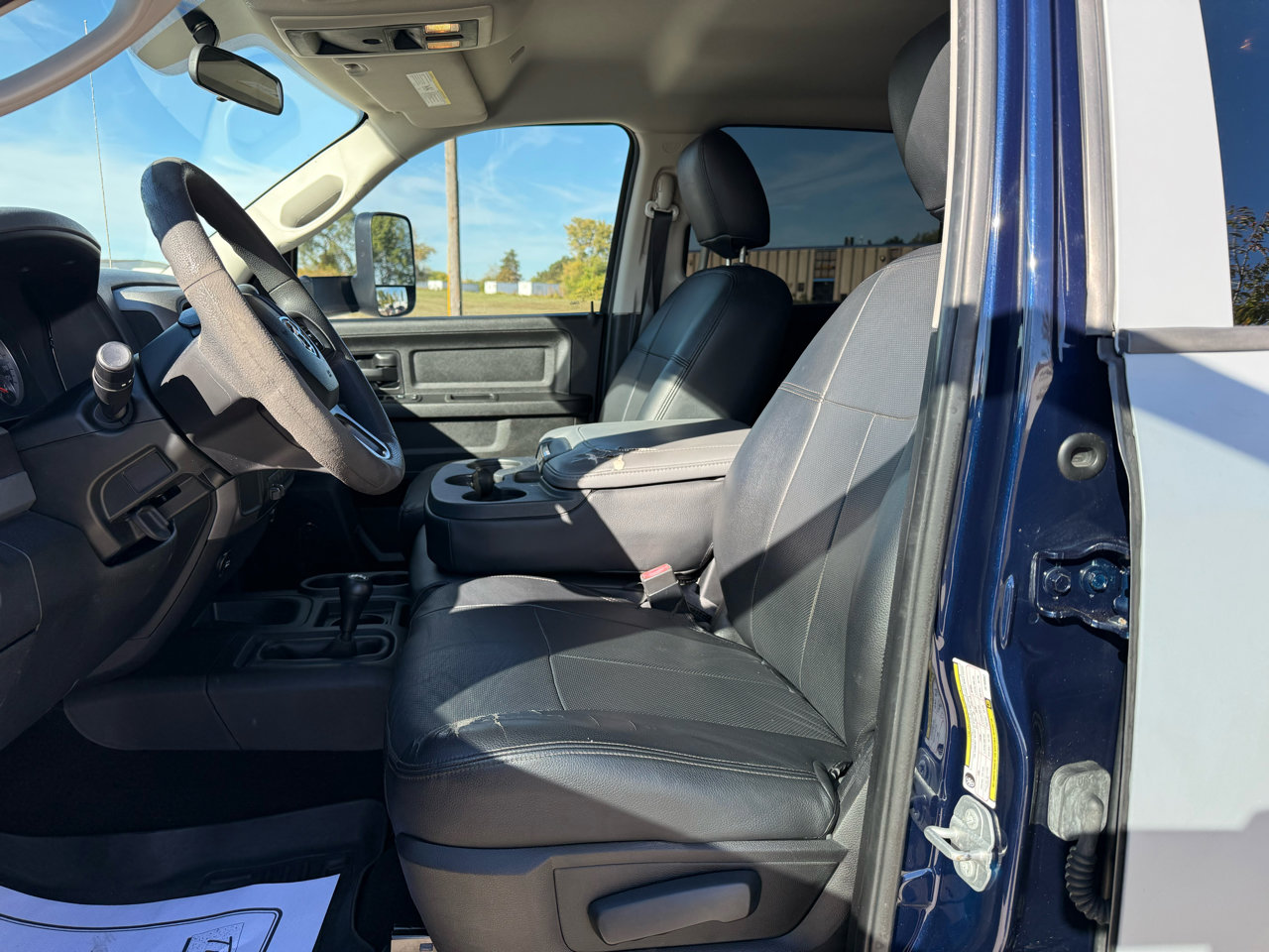 Used 2018 RAM 2500 Tradesman w/ Chrome Appearance Group image 14