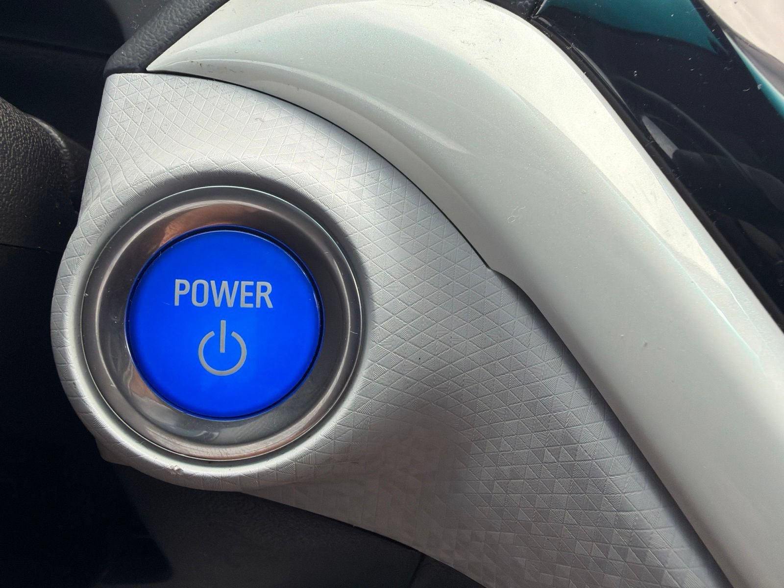 Used 2019 Chevrolet Bolt LT FWD image 18