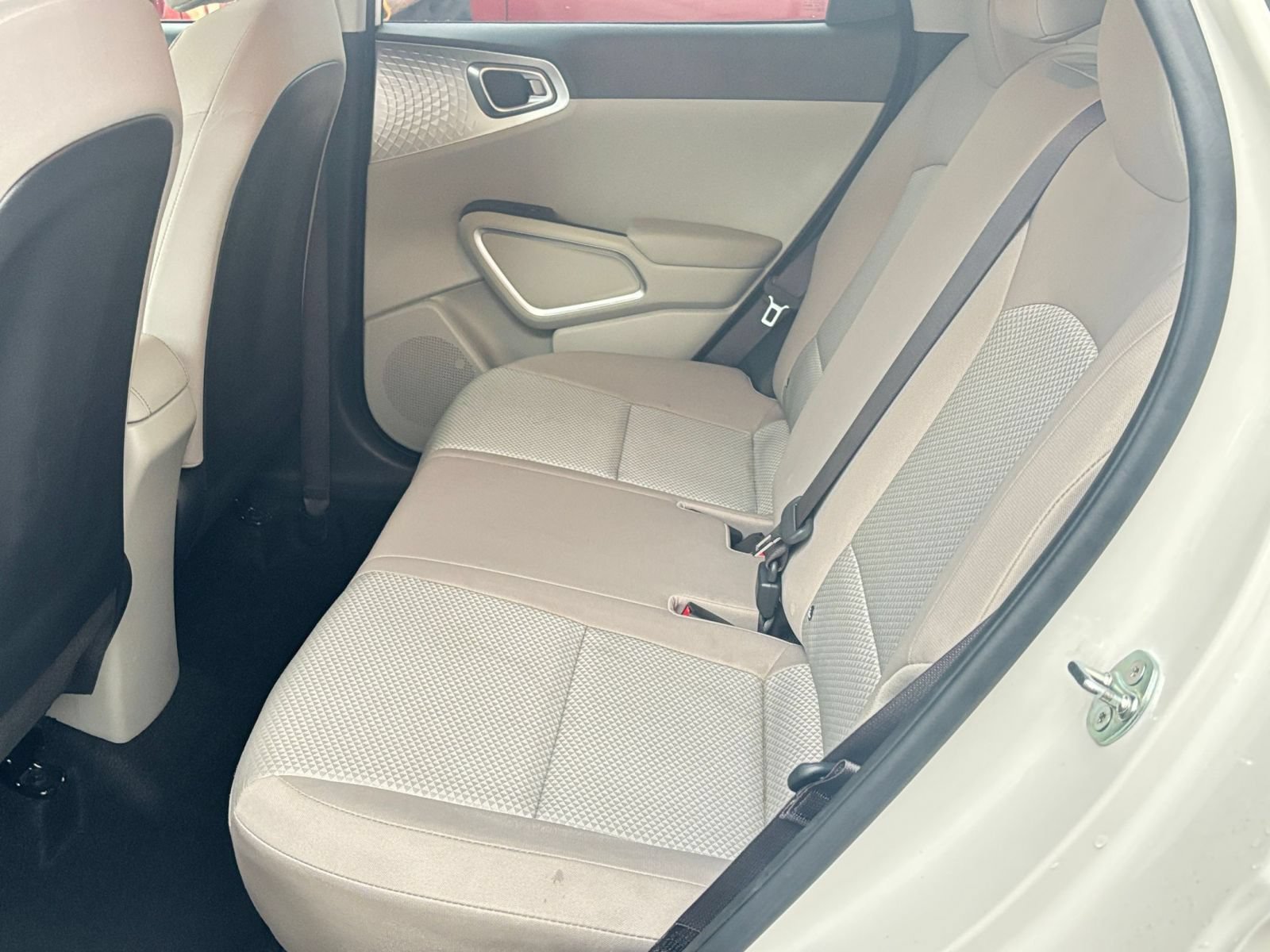Used 2025 Kia Soul LX w/ LX Technology Package FWD image 21