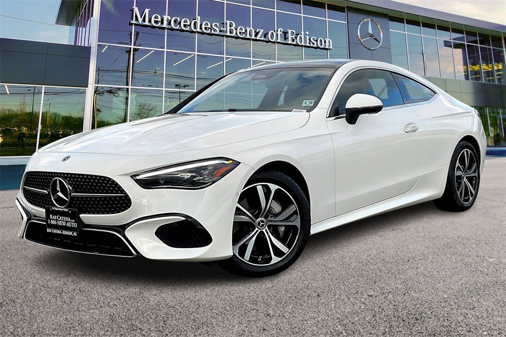 Used 2025 Mercedes-Benz CLE 300 4MATIC Coupe image 8