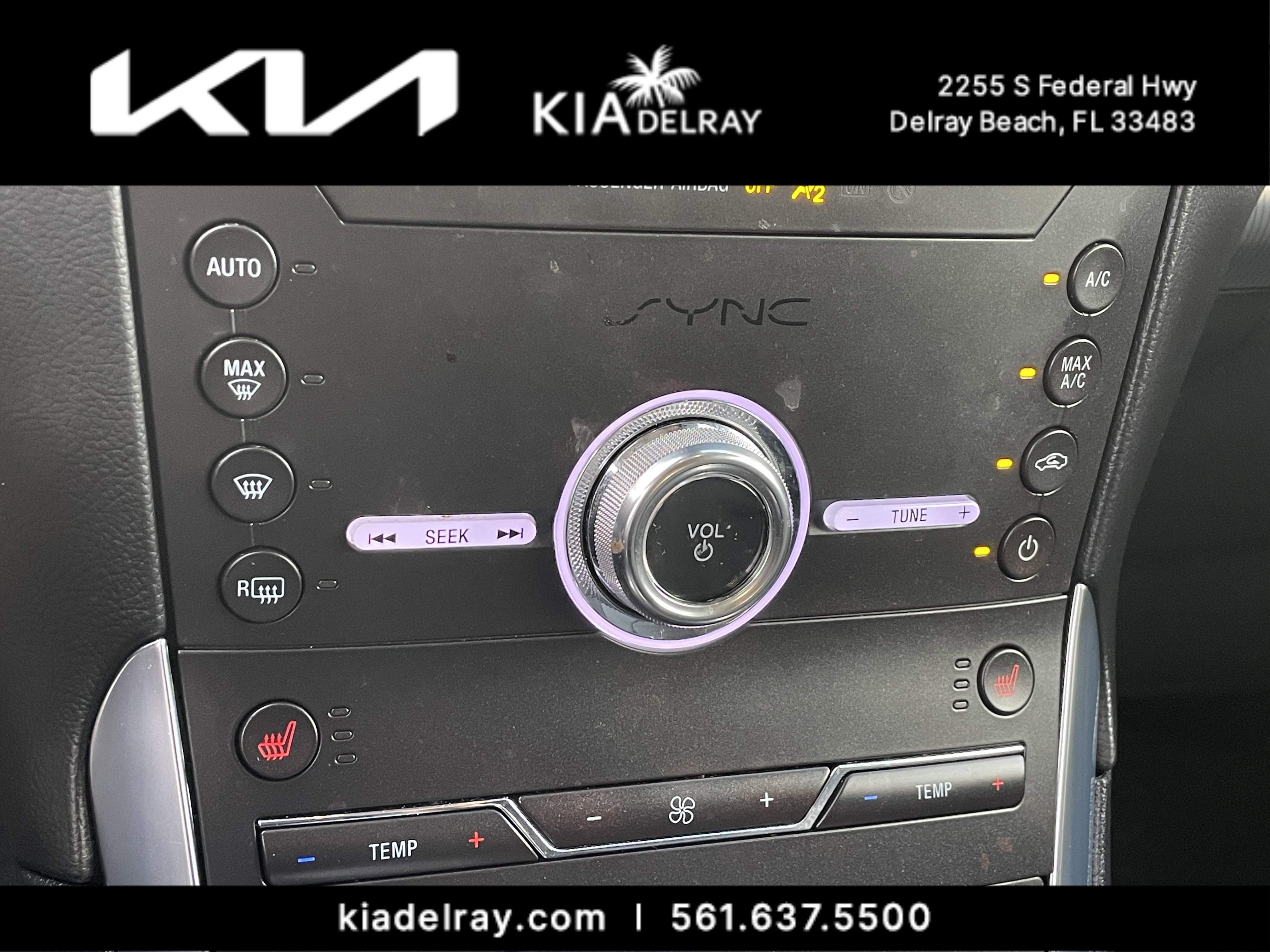 Used 2020 Ford Edge Titanium image 24