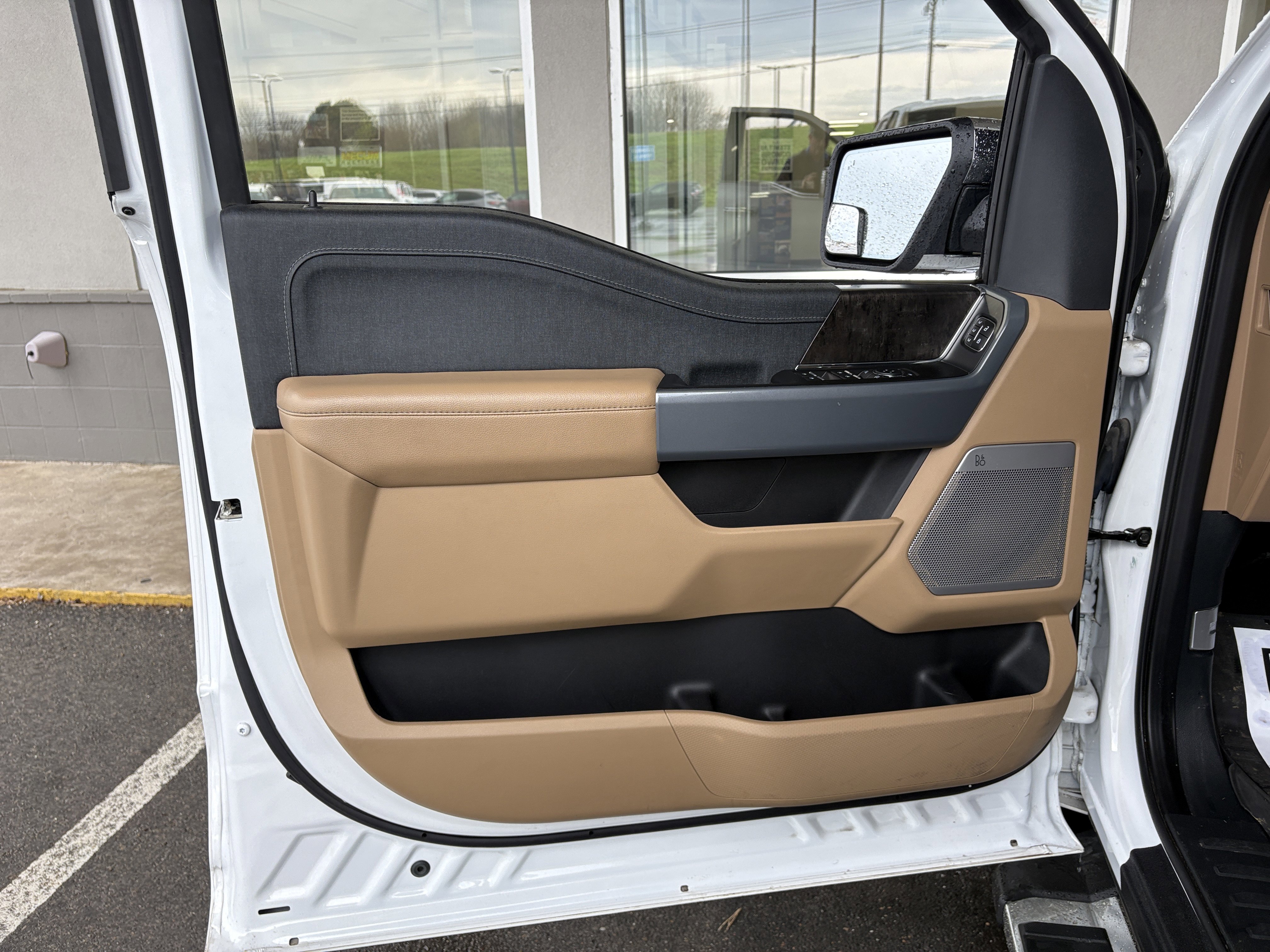 Used 2023 Ford F150 Lariat image 11