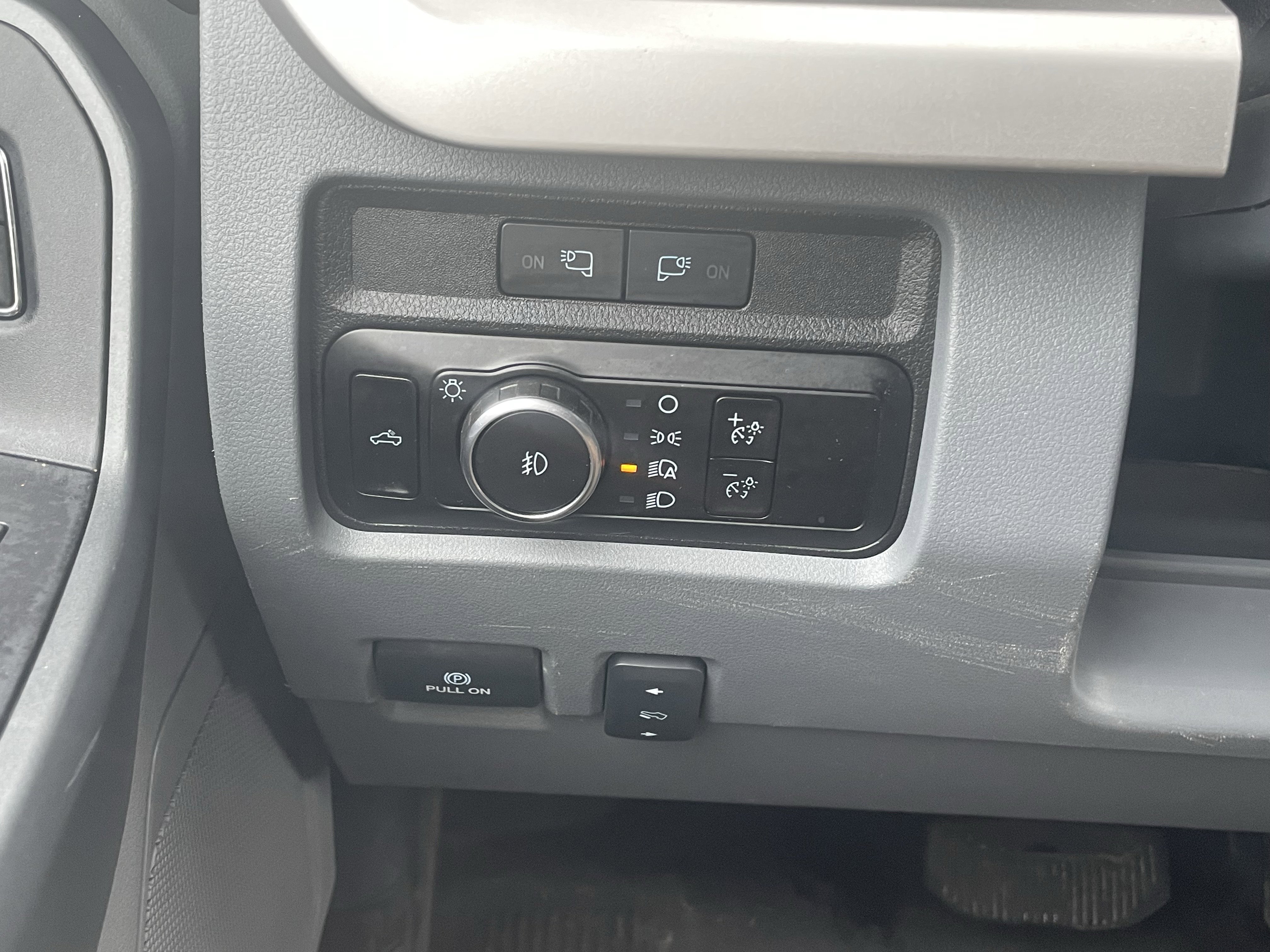 Used 2023 Ford F350 XLT w/ 360-Degree Camera Package image 15