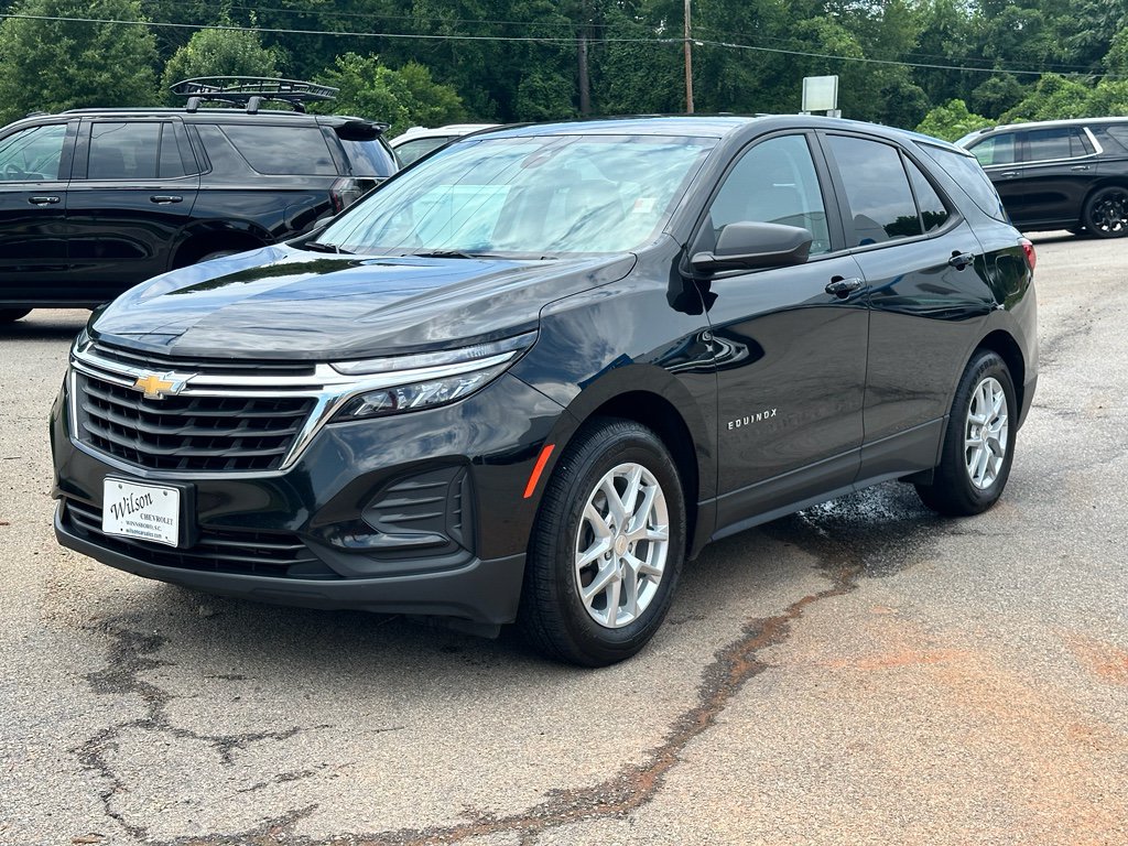 Used 2023 Chevrolet Equinox LS FWD image 5