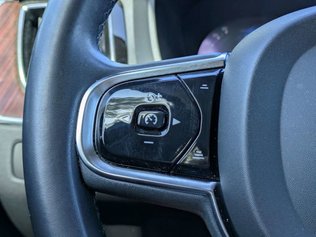 Used 2023 Volvo XC60 B5 Plus w/ Climate Package image 27