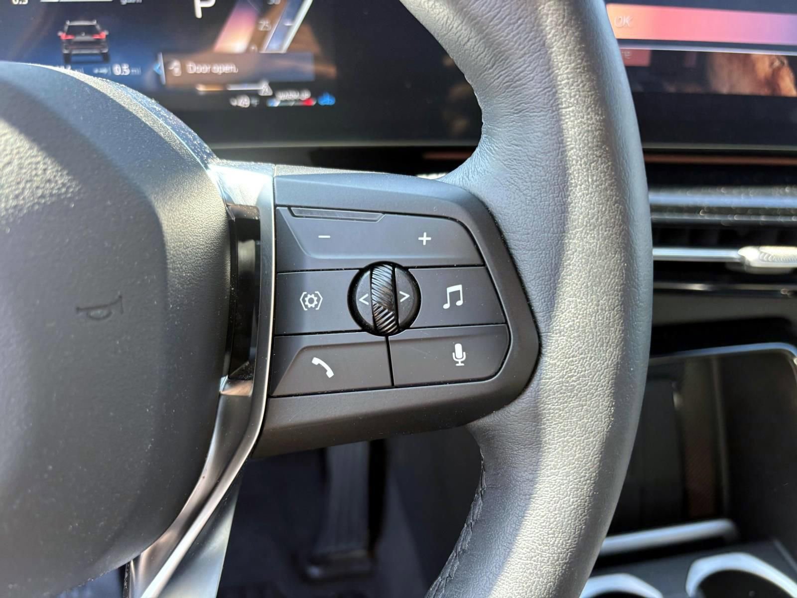 Used 2025 BMW X1 xDrive28i image 18