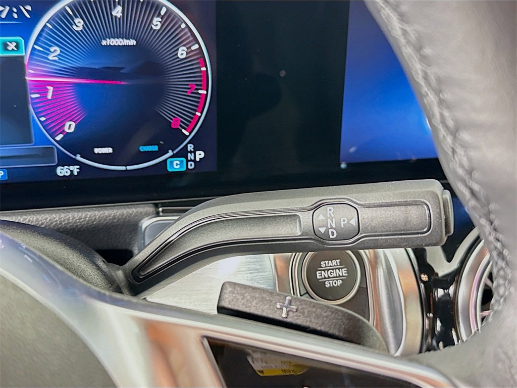 Used 2025 Mercedes-Benz GLB 250 4MATIC image 16