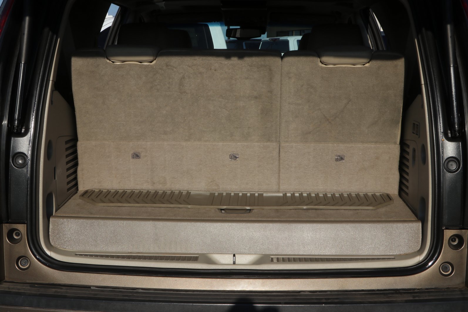 Used 2015 Cadillac Escalade Premium AWD/4WD image 29