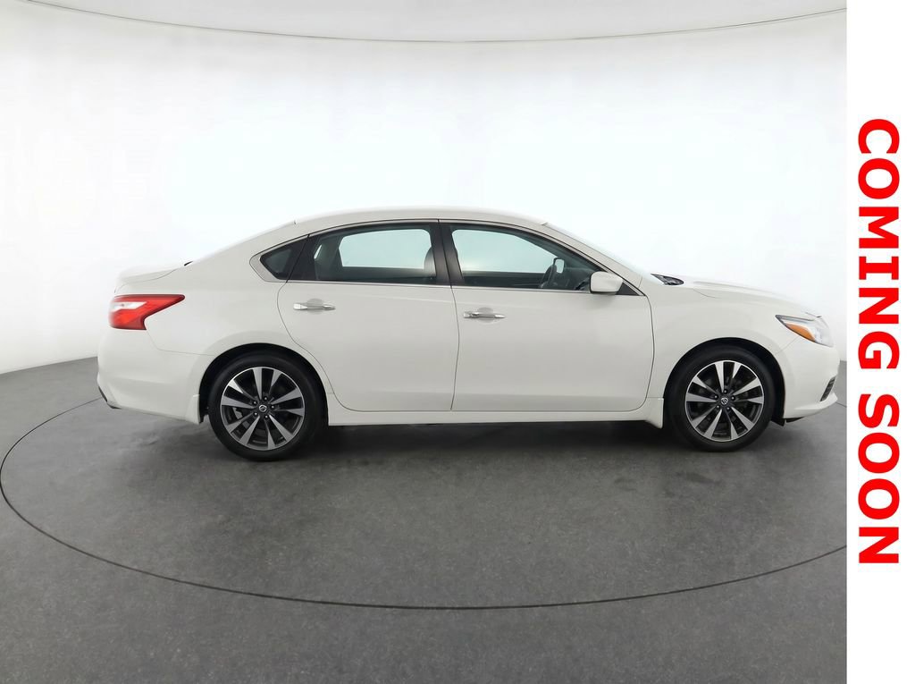 Used 2016 Nissan Altima 2.5 SR FWD image 10