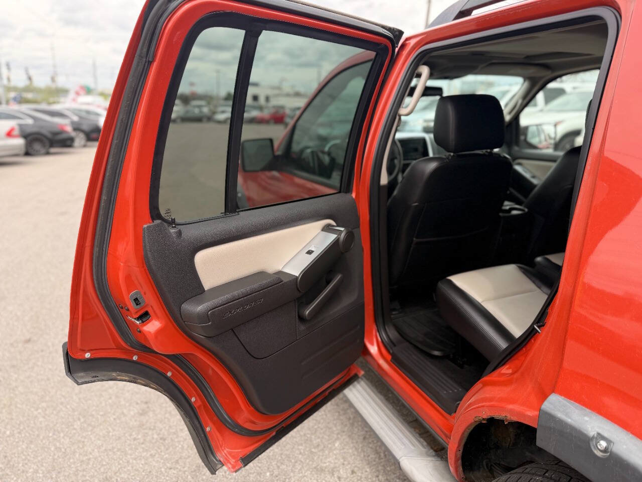 Used 2007 Ford Explorer XLT AWD/4WD image 14