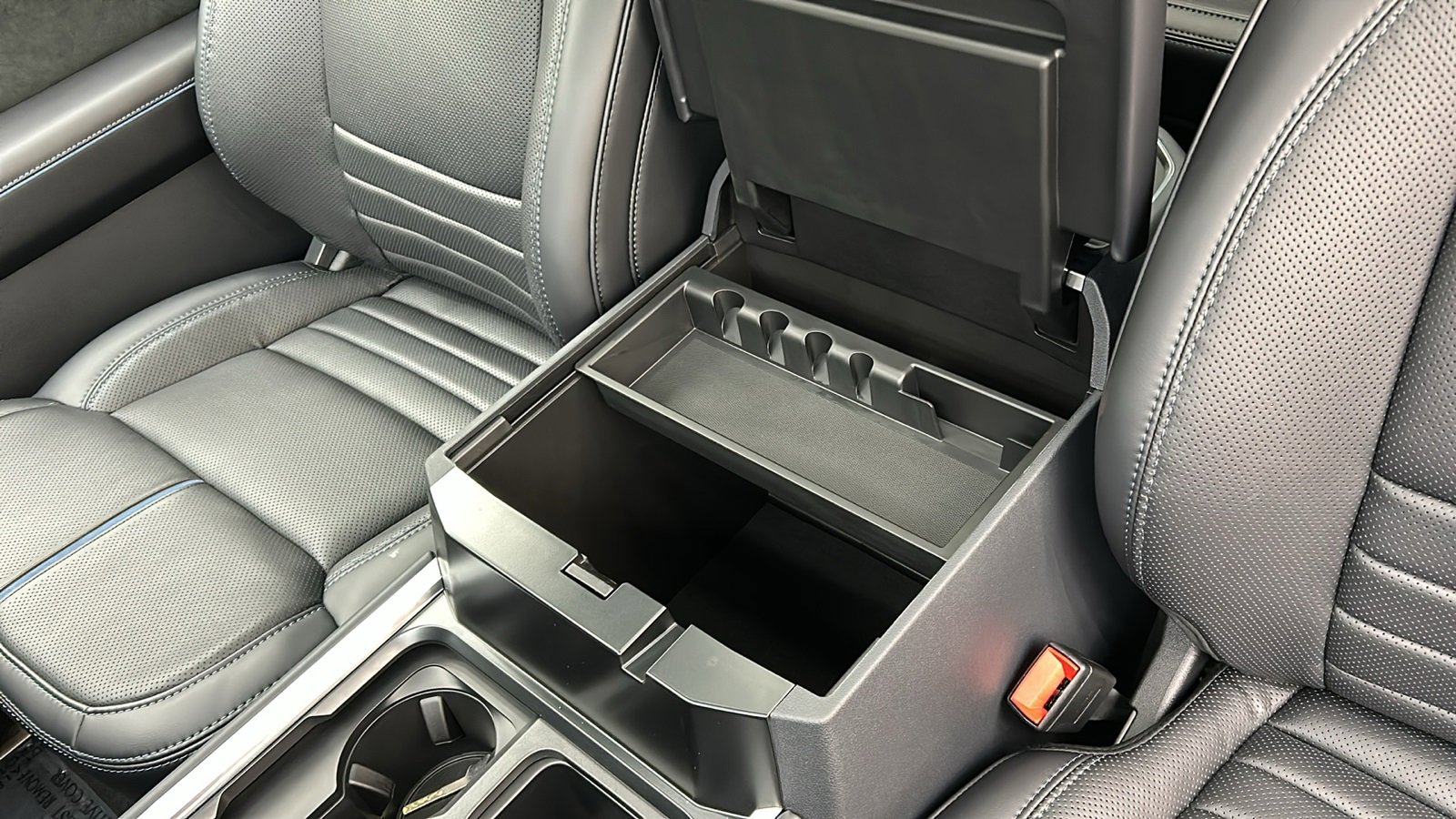 Used 2026 Ford F450 Platinum image 28