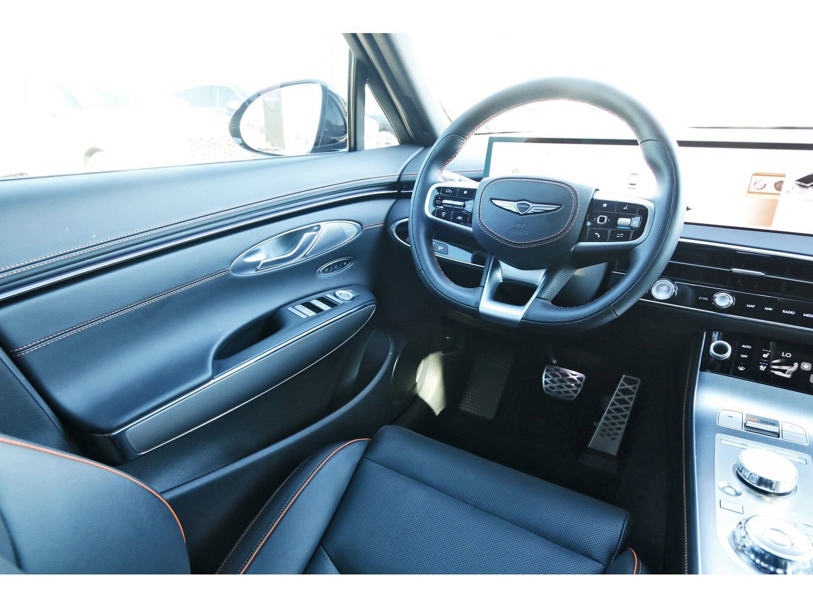 Used 2026 Genesis GV70 3.5T Sport Advanced image 9